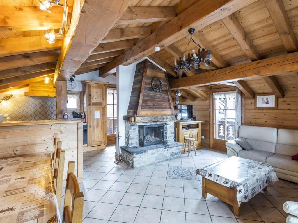 Chalet Chalet Courchevel 1650, 6 pièces, 8 personnes - FR-1-514-69 Route du Mollard 73120 Courchevel