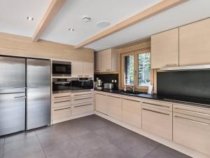 Chalet Courchevel 1650, 7 pièces, 10 personnes - FR-1-563-90