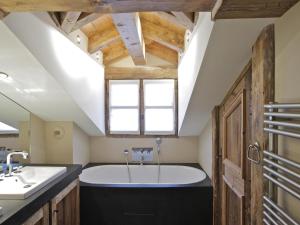 Chalet Courchevel 1850, 4 pièces, 8 personnes - FR-1-564-25
