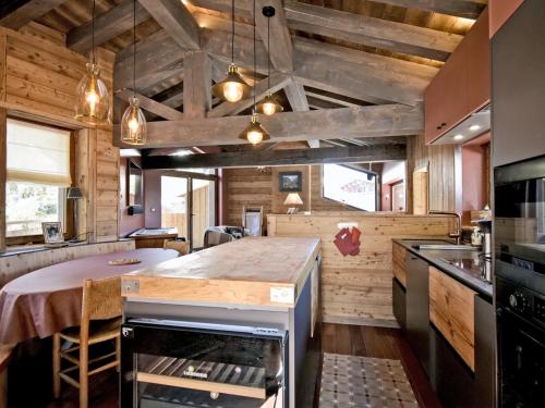 Chalet Courchevel 1850, 5 pièces, 8 personnes - FR-1-613A-33