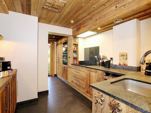 Chalet Courchevel, 6 pièces, 12 personnes - FR-1-575-20