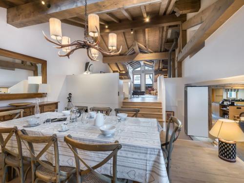 Chalet Courchevel, 7 pièces, 13 personnes - FR-1-568-1