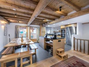 Chalet Courchevel, 7 pièces, 13 personnes - FR-1-568-1