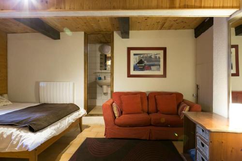 Chalet Credence Morzine Outdoor Hot Tub Sleeps 19