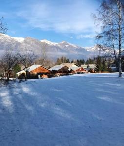 Chalet Chalet de 2 chambres avec jardin a Saint Leger les Melezes Derrière le Serre Route de Barry 05260 Saint-Léger-les-Mélèzes Provence-Alpes-Côte d\'Azur