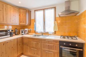Chalet de 2 chambres avec piscine privee et jardin clos a Le Beausset a 8 km de la plage