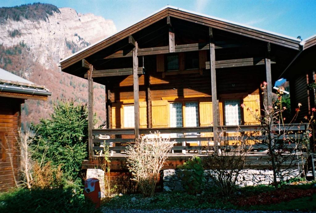 Chalet Chalet de 2 chambres avec terrasse amenagee a Sixt Fer a Cheval Lieu dit Maison Neuve 74740 Sixt-Fer-à-Cheval