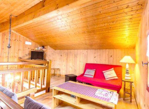 Chalet de 2 chambres avec terrasse amenagee et wifi a Saint Gervais les Bains a 3 km des pistes