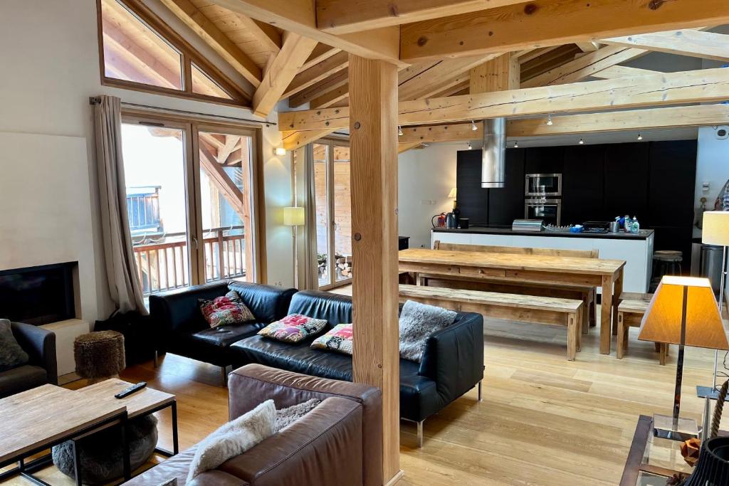 Chalet CHALET de  235 m avec BALCON-JARDIN à Chamonix 93 Chemin des Chosalets 74400 Chamonix-Mont-Blanc