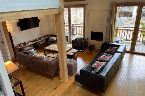 CHALET de  235 m avec BALCON-JARDIN à Chamonix