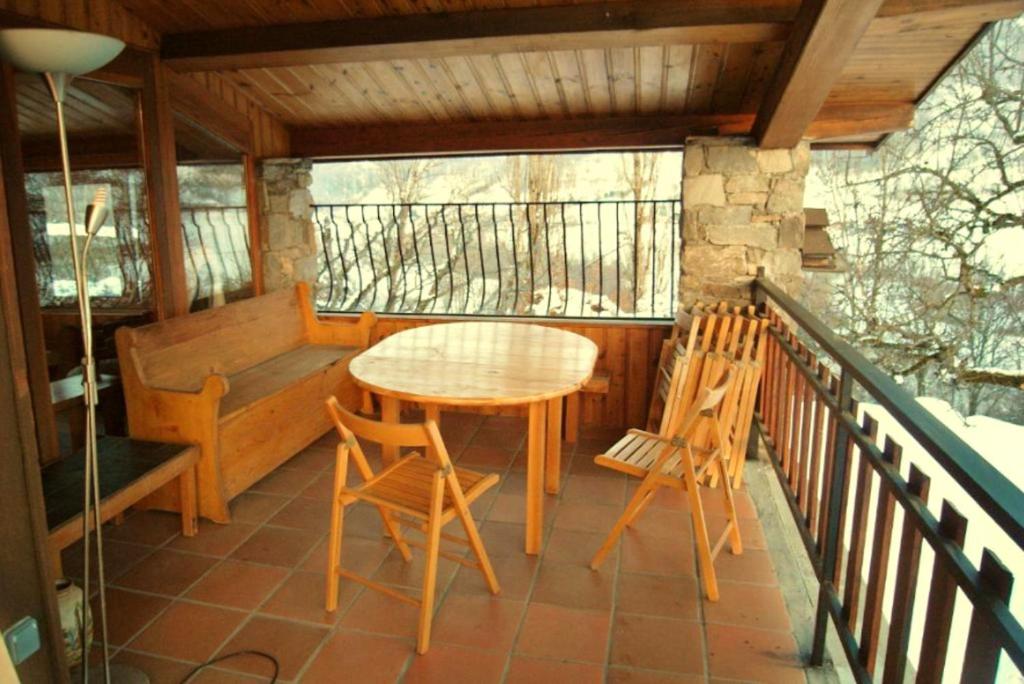 Chalet Chalet de 3 chambres a La Plagne Tarentaise 7 Chemin de l'Isère 73210 La Plagne Tarentaise