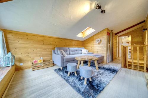Chalet de 3 chambres avec jardin amenage et wifi a Cevins
