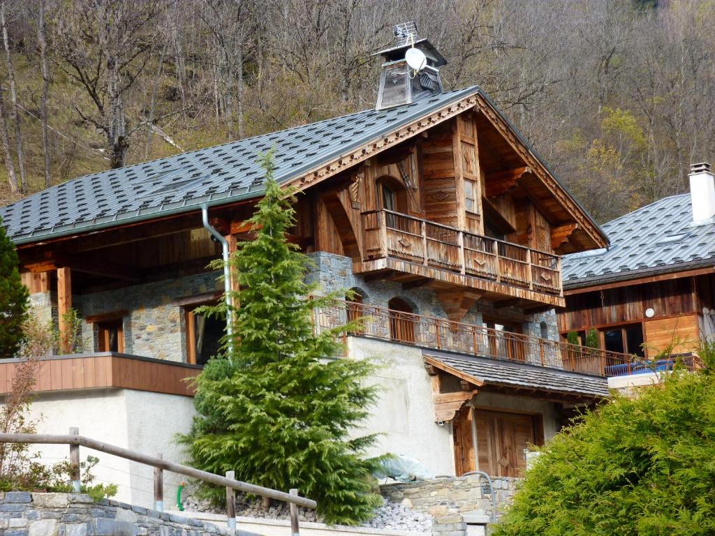 Chalet Chalet de 3 chambres avec sauna jardin clos et wifi a Champagny en Vanoise 377 La Piat 73350 Champagny-en-Vanoise