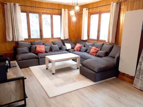 Chalet de 4 chambres a Saint Chaffrey a 400 m des pistes avec terrasse amenagee et wifi