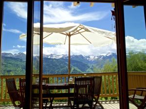 Chalet de 4 chambres avec jardin amenage a Ax les Thermes a 1 km des pistes