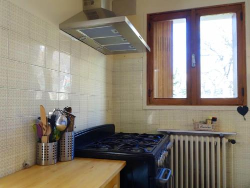 Chalet de 8 chambres avec sauna jardin et wifi a Briancon a 1 km des pistes