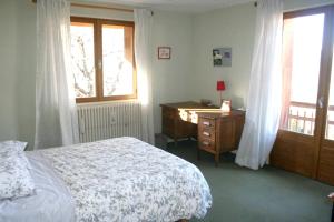 Chalet de 8 chambres avec sauna jardin et wifi a Briancon a 1 km des pistes