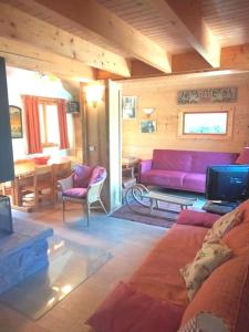 Chalet de charme au bord de la piste.