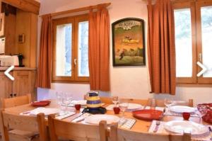 Chalet de charme au bord de la piste.
