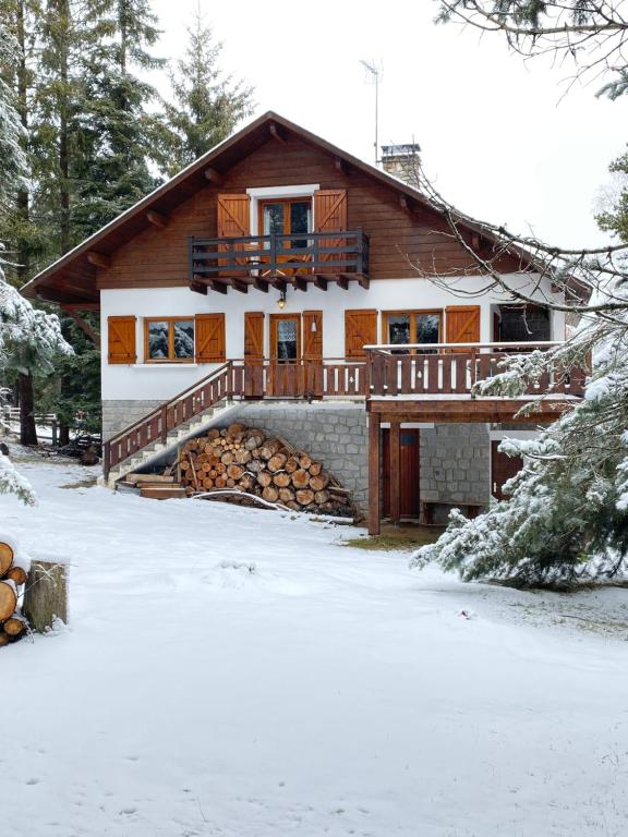 Chalet Chalet de l'Esquirol 11 Avenue des Lupins 66210 Bolquère-Pyrénées 2000