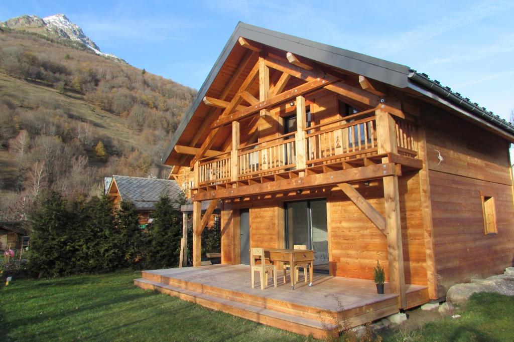 Chalet Chalet de l'Oisans 5 Chemin de la Pièce des Roux 38114 Allemont