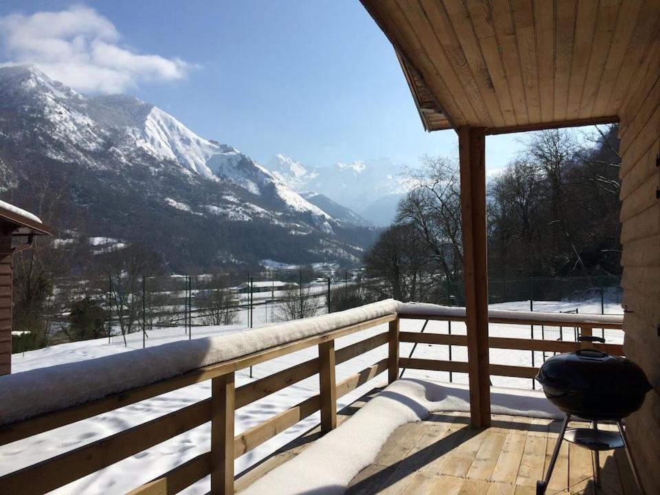 Chalet Chalet de l'Ours Brun, gîte 3 étoiles Las Escoues 64260 Gère-Belesten