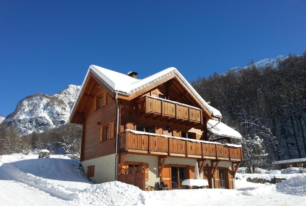 Chalet Chalet de Pont-Peyron Gîte de La Marmotte Pont Peyron 05170 Orcières