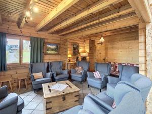 Chalet Demi-Quartier, 7 pièces, 14 personnes - FR-1-560-36
