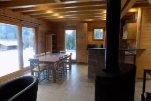 Chalet CHALET DES CHARBONNIERS AVEC ETANG 30 b rue des Charbonniers 88560 Saint-Maurice-sur-Moselle Lorraine