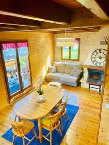 Chalet Chalet Des Marmottes du Sancy Route de Bort 63850 Saint-Genès-Champespe Auvergne