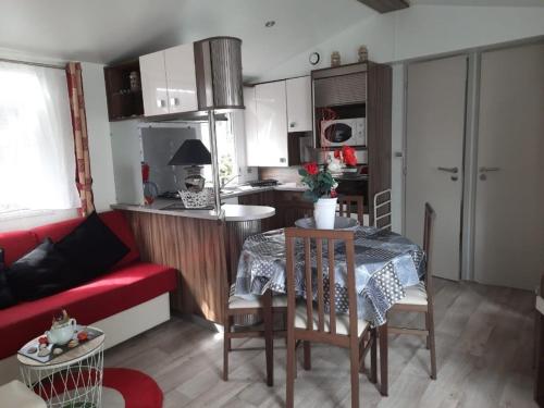Chalet Dolus-d'Oléron, 3 pièces, 4 personnes - FR-1-246A-120