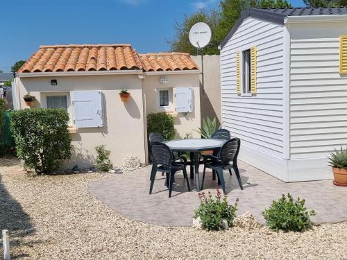 Chalet Dolus-d'Oléron, 3 pièces, 4 personnes - FR-1-246A-125