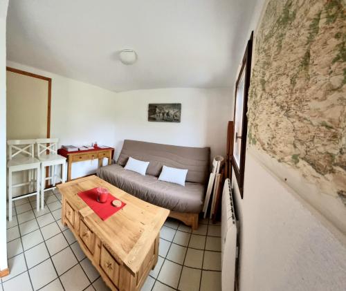 CHALET DUPLEX - TERRASSE - VUE MONTAGNE - WIFI