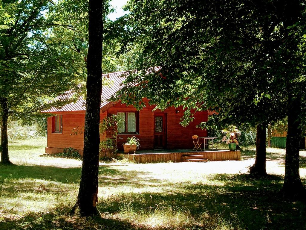 Chalet Chalet en forêt, brame du cerf Chemin des Sablons 91720 Valpuiseaux