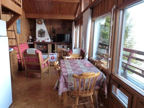 Chalet Enchastrayes, 4 pièces, 10 personnes - FR-1-691-45