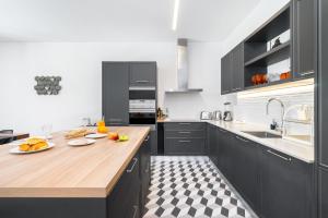Chalet Estoril Luxury perfect for Families & Friends