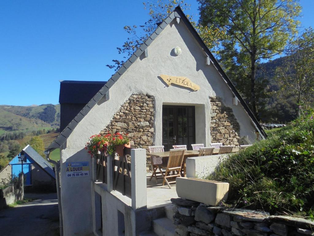 Chalet Etxola Le village, 65170 Ens