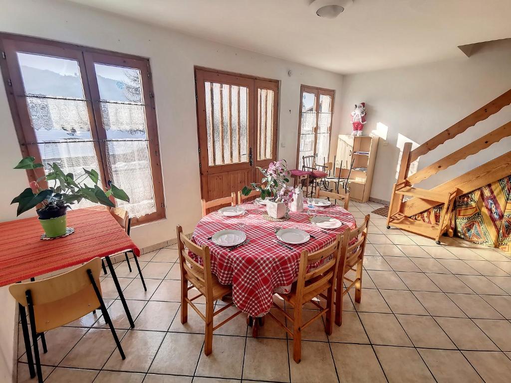 Chalet Flora, Montagnes et Lac! 459 D121, 74500 Féternes