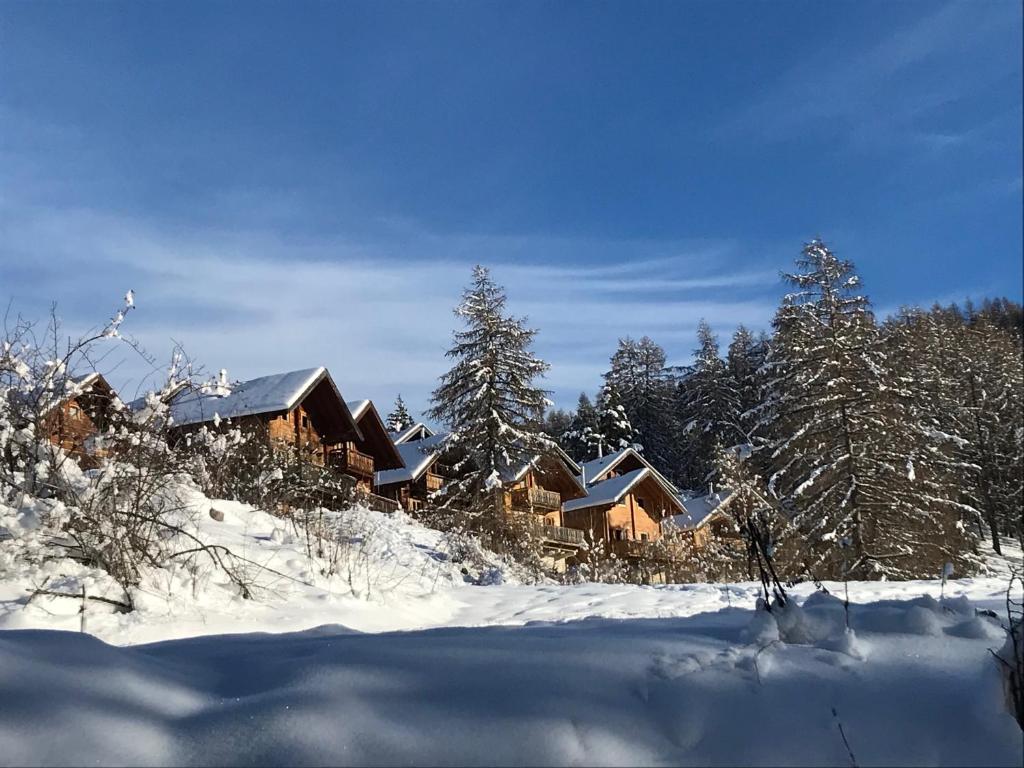 Chalet Chalet Hauts De La Lauzière Les Hauts De La Lauzière 05250 La Joue du Loup