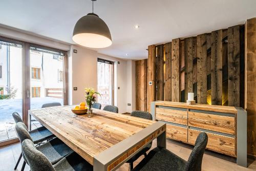 Chalet Herzog Argentière Chamonix - by EMERALD STAY