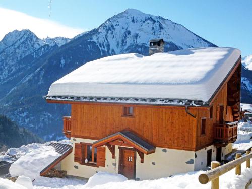 Chalet in Champagny en Vanoise with Vanoise summits