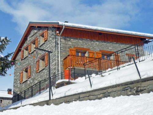 Chalet in Les Menuires Praranger with balcony