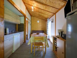 Chalet in Signy le Petit with Shared Swimming Pool