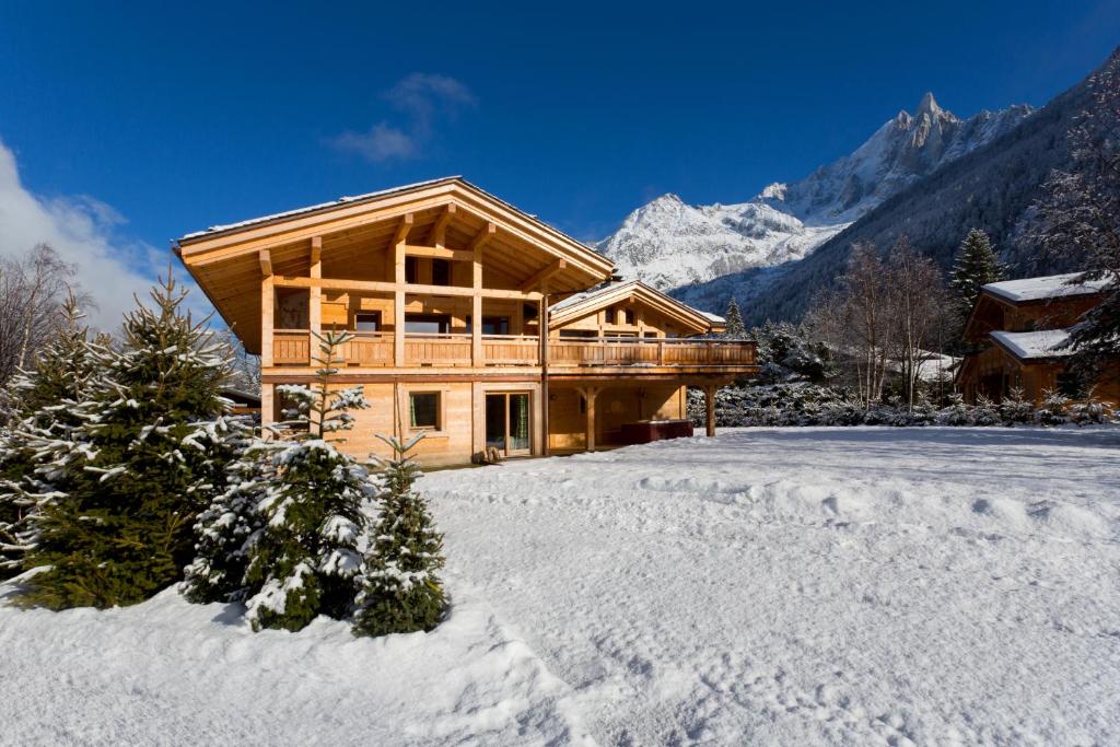 Chalet Chalet Isabelle Mountain lodge 5 star 5 bedroom en suite sauna jacuzzi Chemin des Bouleaux - Les Praz 74400 Chamonix-Mont-Blanc