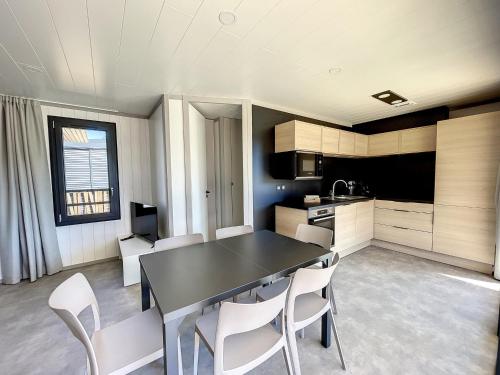 Chalet Jullouville, 3 pièces, 4 personnes - FR-1-361-448