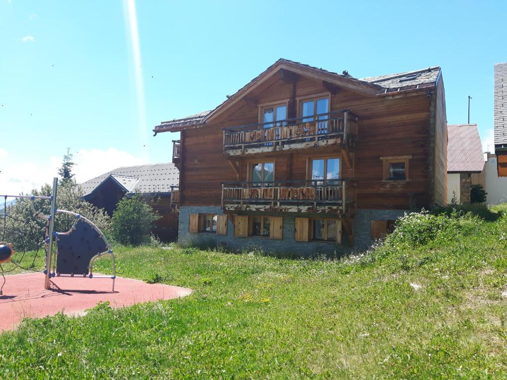 Chalet La Breche Chemin du Chamont, 38750 Huez