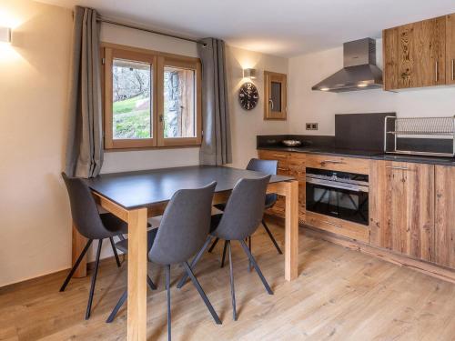 Chalet La Clusaz, 2 pièces, 4 personnes - FR-1-437-75