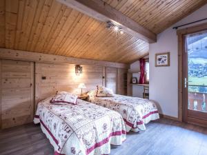 Chalet La Clusaz, 5 pièces, 9 personnes - FR-1-437-56