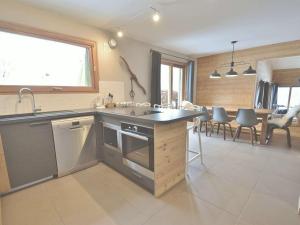 Chalet La Clusaz, 6 pièces, 10 personnes - FR-1-391-48