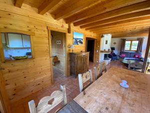 Chalet La Clusaz, 6 pièces, 10 personnes - FR-1-459-2